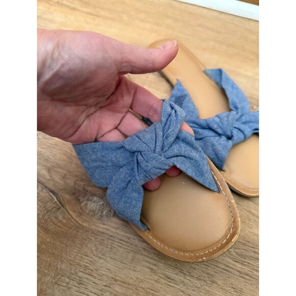 EUC Old Navy Womens Blue Bow Slip-On Sandals - Picture 2 of 5